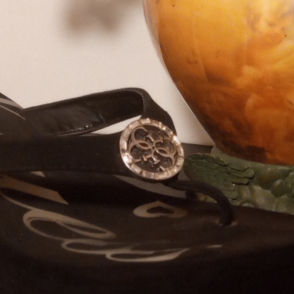 Guess platform flip flops,size - Picture 4 of 4